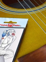 Стикер - девушка с тату