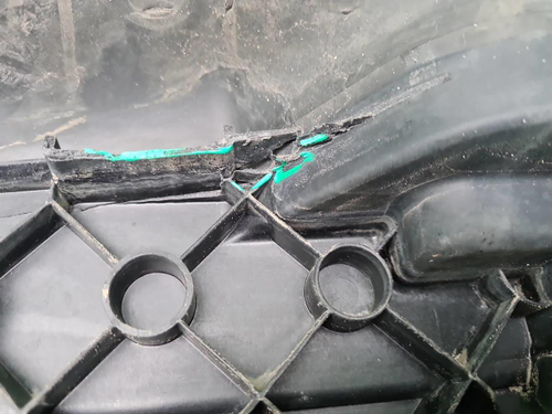 Воздуховод радиаторов нижний BMW X5 G05 (18-23)