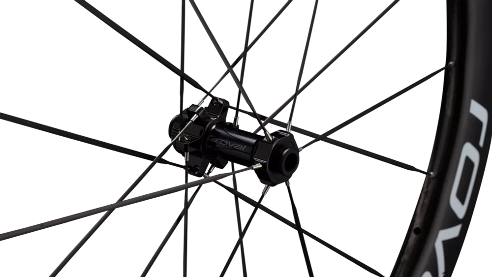 Колеса шоссейные комплект 28" Roval Rapide CLX III Gloss Carbon/Gloss White