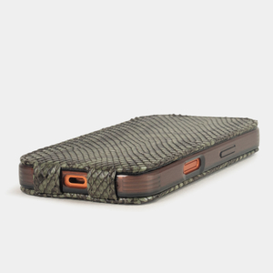 Чехол для iPhone 17 Pro Max кожаный, питон зеленого цвета