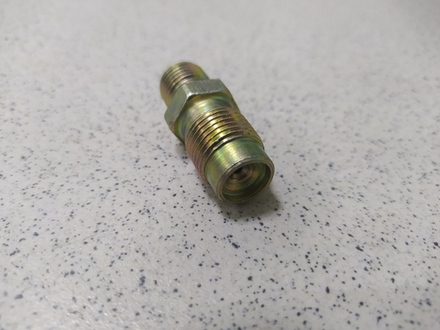 Штуцер форсунки 33.1112154