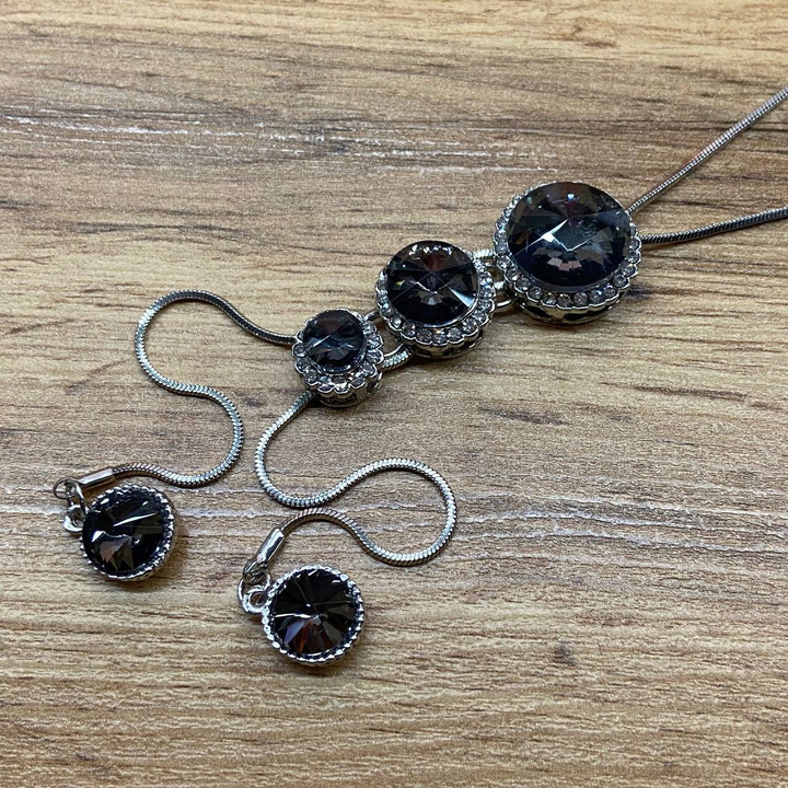 Кулон 3 круга на уменьшение кристалл серый на цепочке с двумя концами металл серебристый
