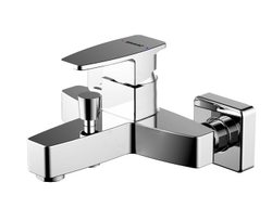 Смеситель для ванны c коротким изливом Bravat Riffle