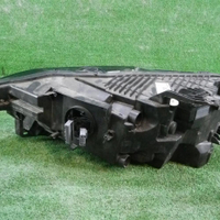 Фара правая Volvo XC60 2 (2017-2021) LED