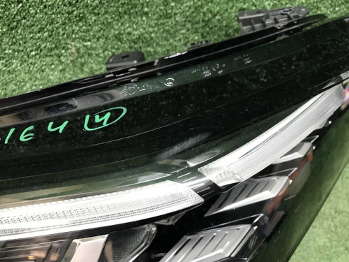 Битая Фара правая Geely Coolray (2023-н.в.) LED
