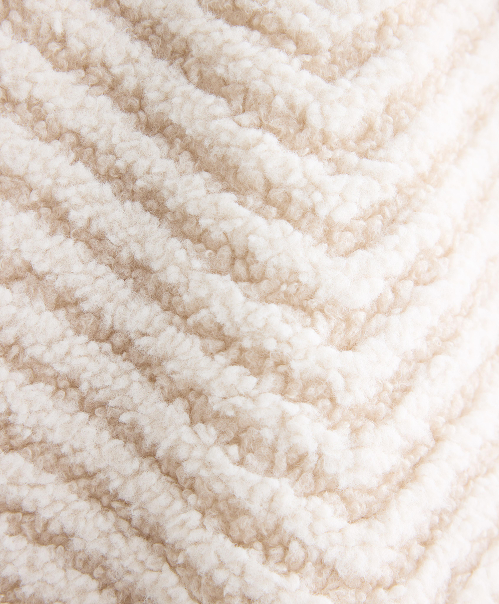 Oysho Куртка из искусственной овчины с узором «ёлочка», экрю