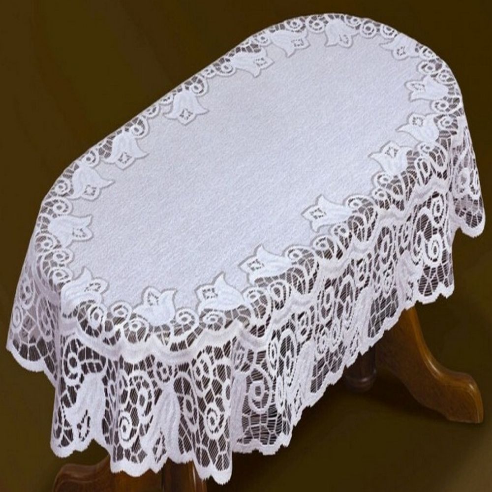 Скатерть жаккардовая овальная, цвет белоснежный, Польша. Скатерть жаккардовая овальная, цвет белоснежный, Польша.