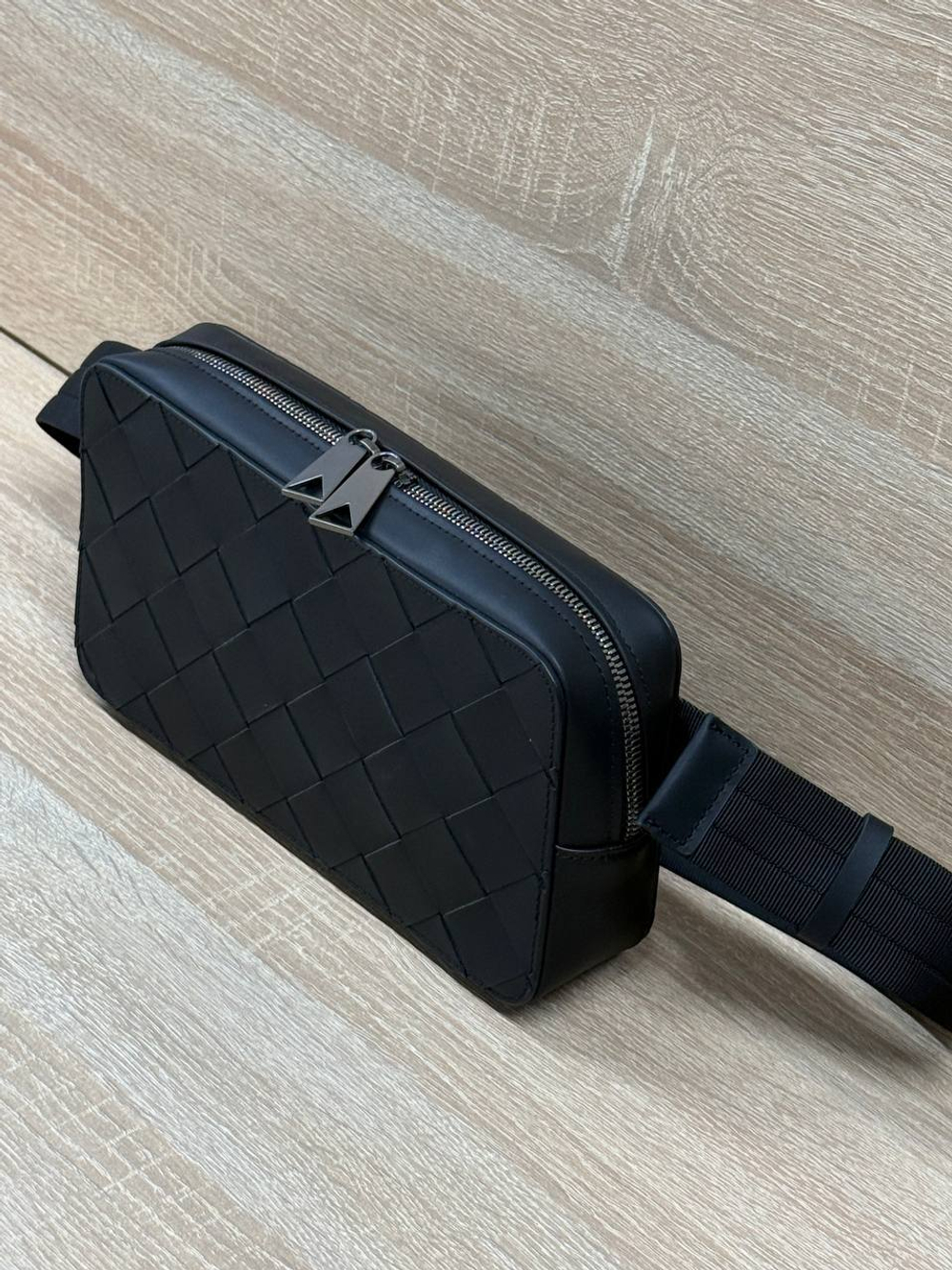Сумка-мессенджер Bottega Veneta