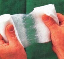 Синтетическая вата Целона / Cellona - для подкладки и защиты костных и нервных выступов под гипсовыми и синтетическими повязками, 20 см х 3 м (10696)