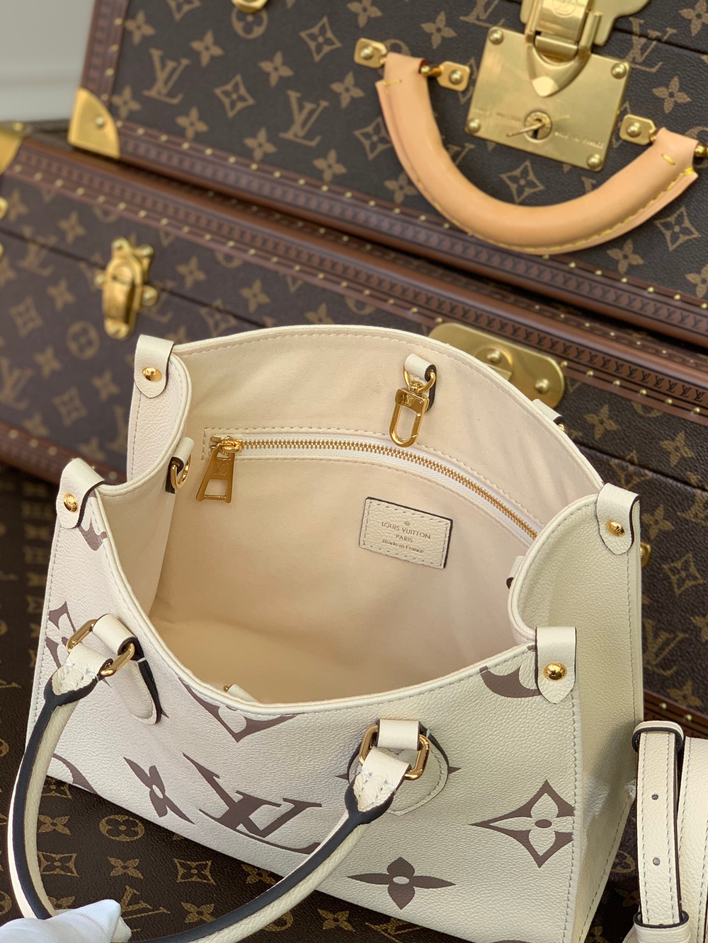 Louis Vuitton OnTheGo PM