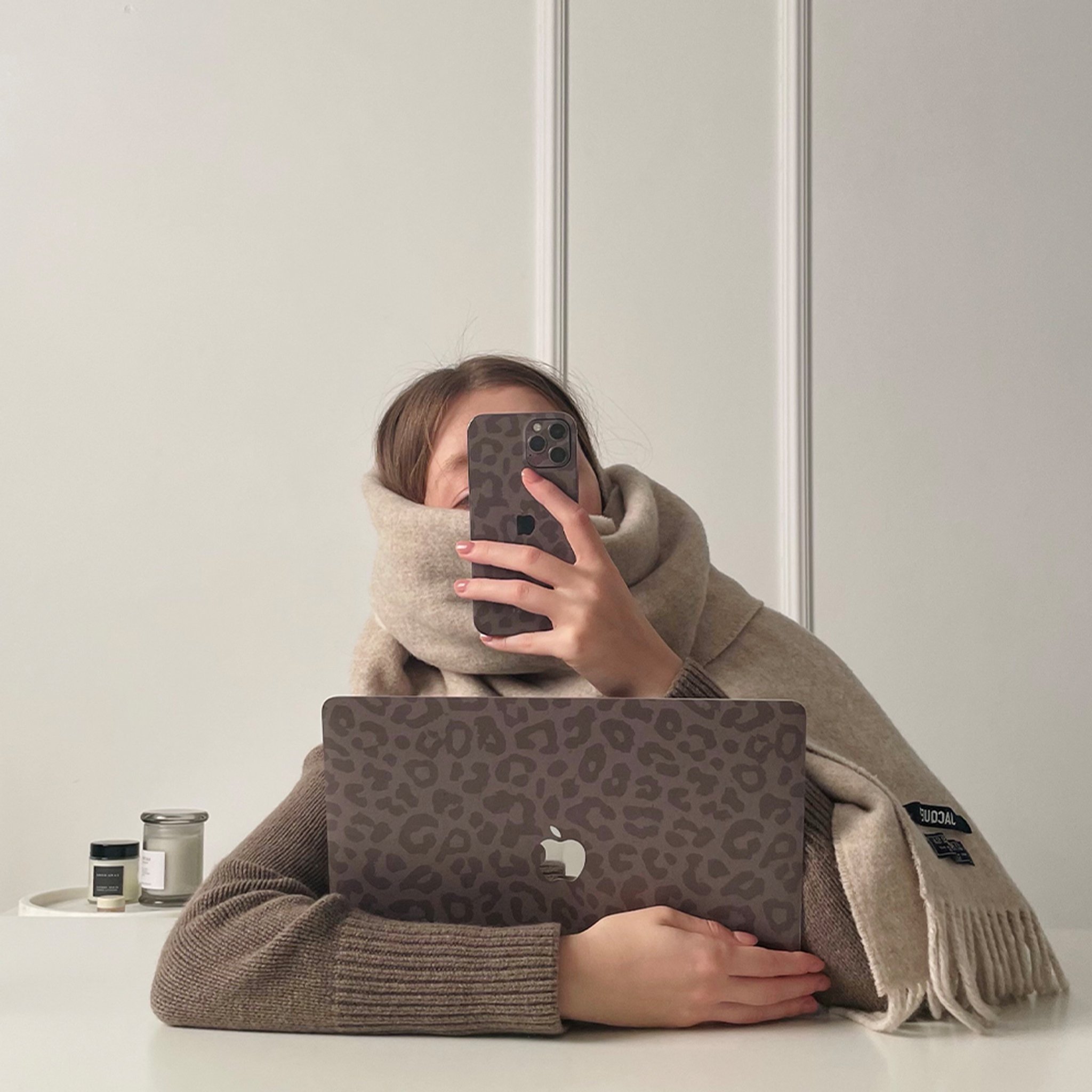 Виниловая наклейка COZY JUNGLE для MacBook