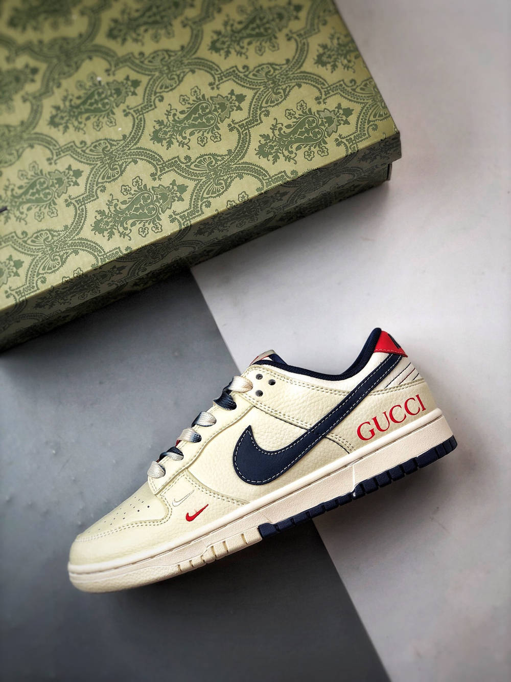 Nike Dunk Low