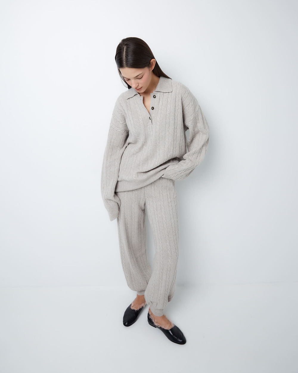 Поло объемного кроя из смесового кашемира серо-бежевый