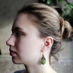 Серьги из бисера "Ника" ручной работы с камнем Хризолит