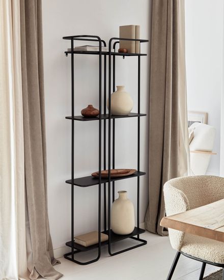 Стул Ciselia из белой ткани букле и черного металла Испания La Forma 