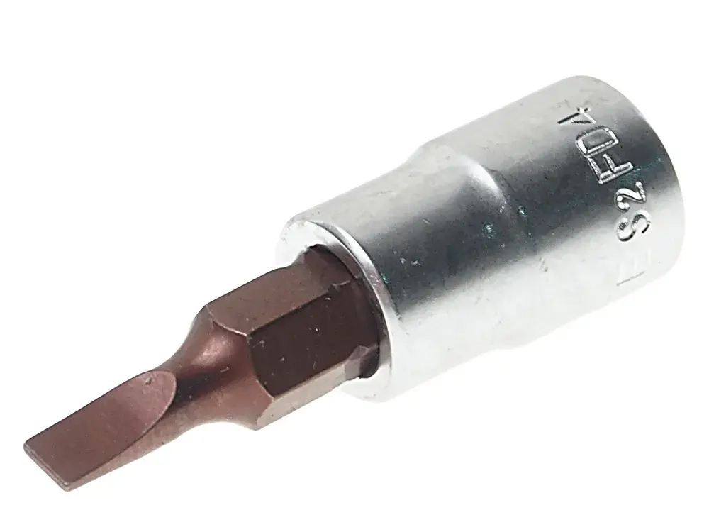 Головка-бита шлицевая SL 4мм, 1/4" ROCKFORCE RF-3233204PR