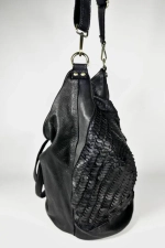 Женская большая плетеная сумка черного цвета