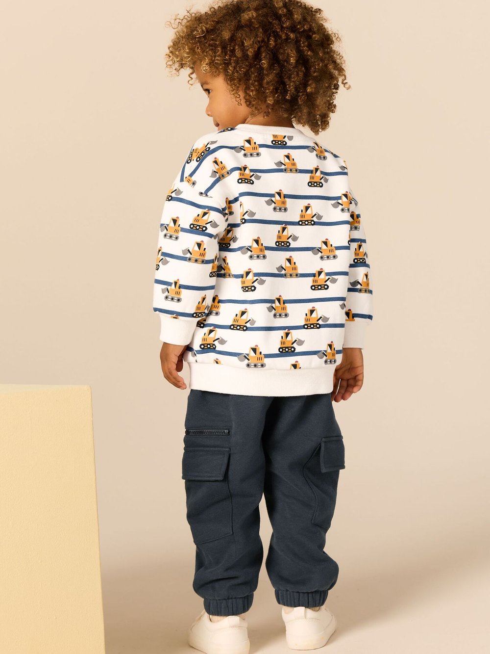 Лонгслив и джоггеры в комплекте для мальчика Next E60-678, Белый, Темно-серый