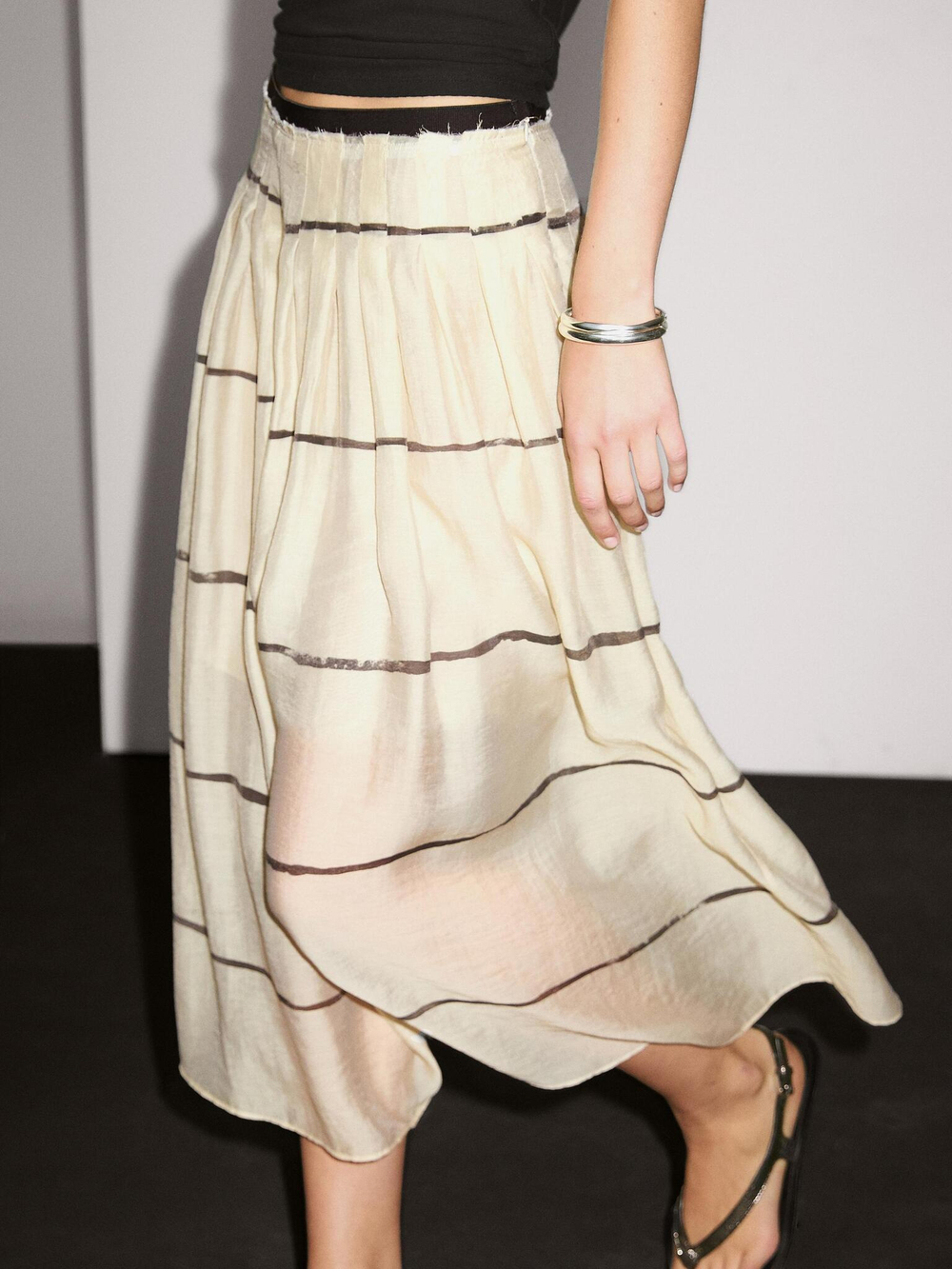 Massimo Dutti Юбка миди из струящейся ткани в полоску, кремовый