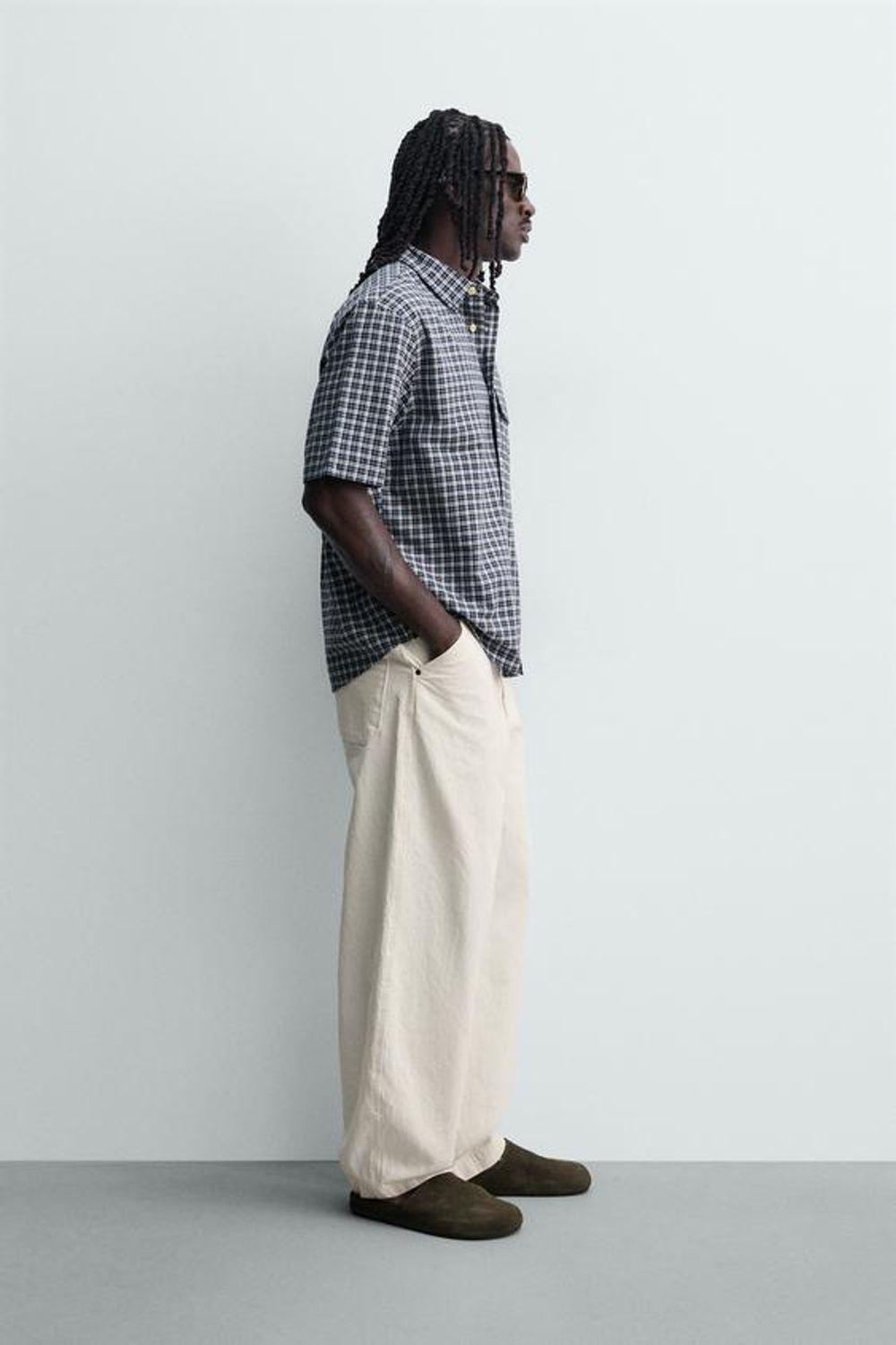 ZARA БРЮКИ RELAXED FIT КАРГО, ЖЕЛТОВАТО-БЕЛЫЙ