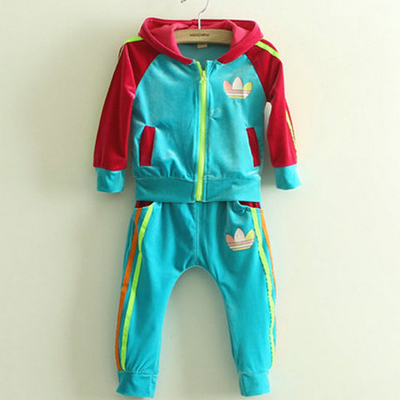 Комплект детский бархатный из худи и брюк контрастных цветов