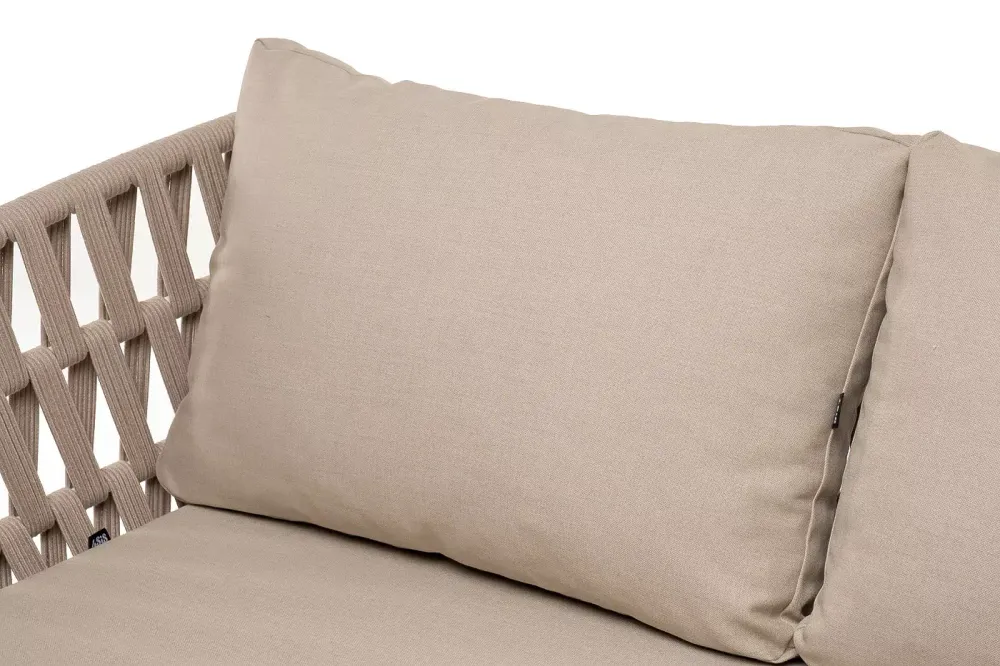 "Диего" диван 2-местный плетеный из роупа, основание дуб, каркас алюминий светло-серый (RAL7035) муар, роуп бежевый круглый, ткань бежевая 052