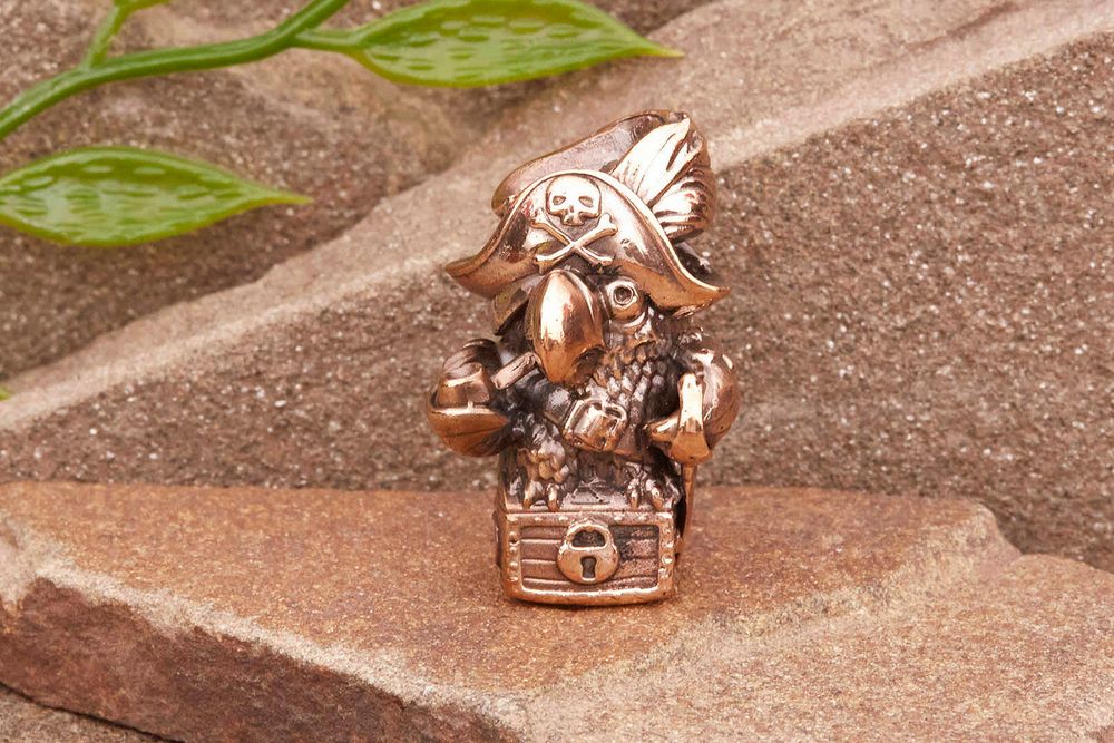 Бусина на темляк Попугай от мастерской Крымская бронза