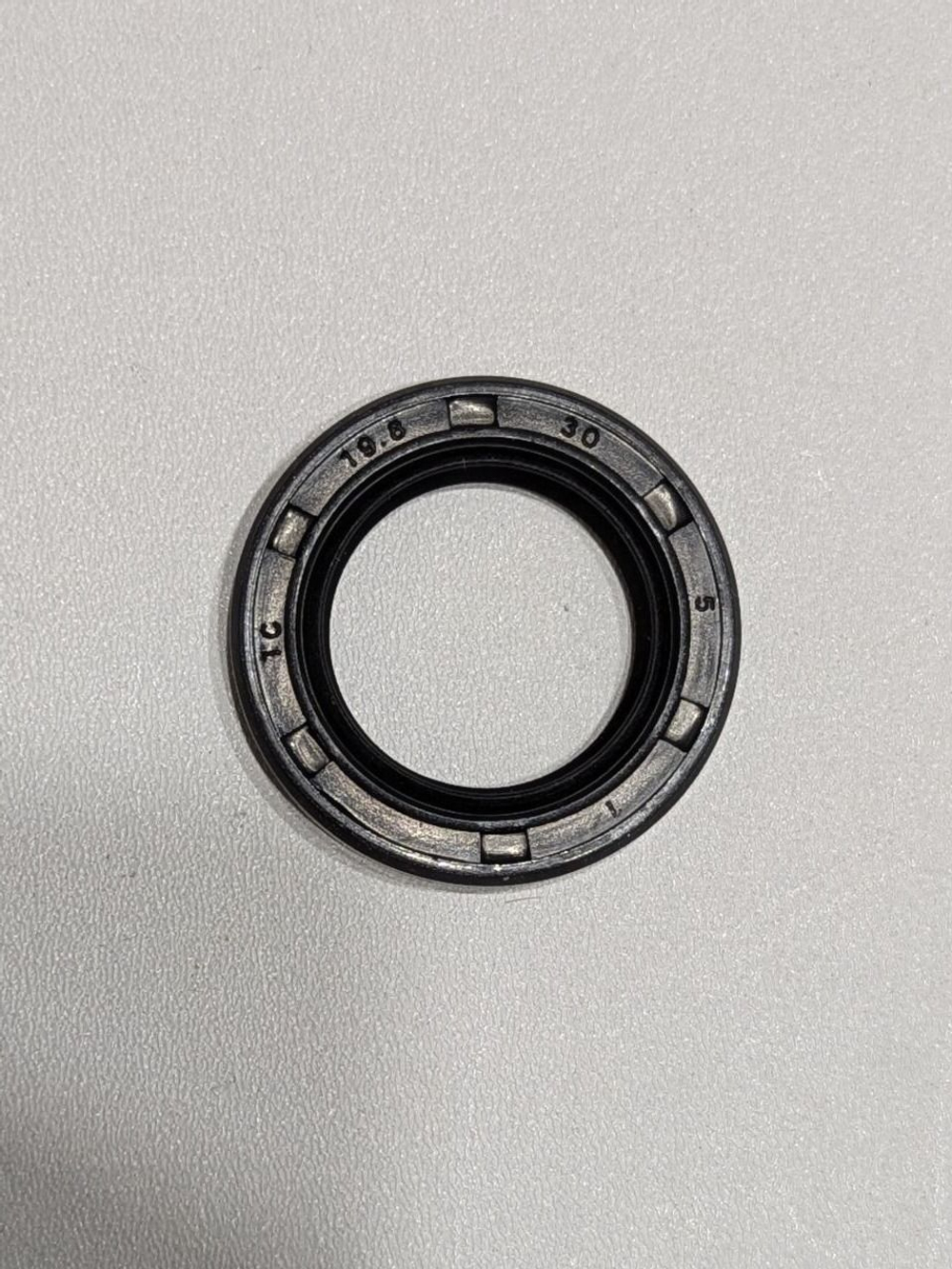 - Набор сальников двигателя скутера157QMJ 150 см3