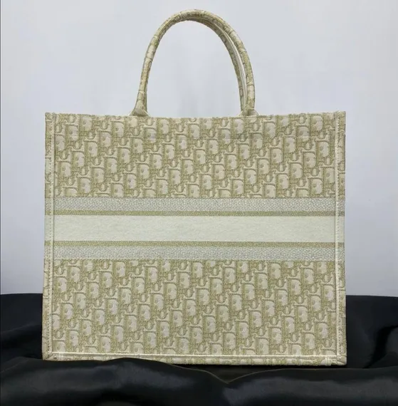 Сумка женская Dior Book Tote, а золотой