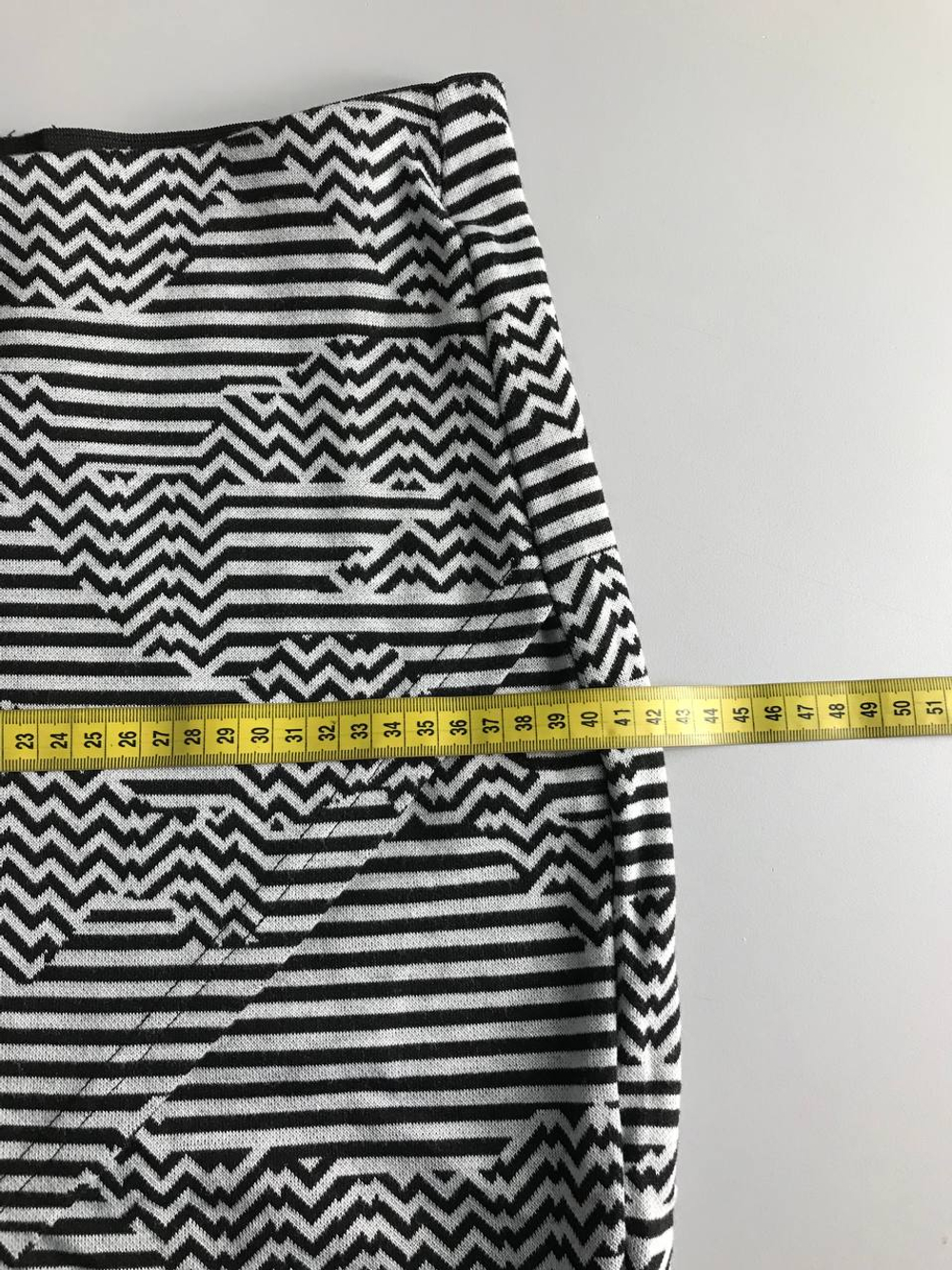 Юбка Vila в монохроме, маркировка S, визуально на 44 размер