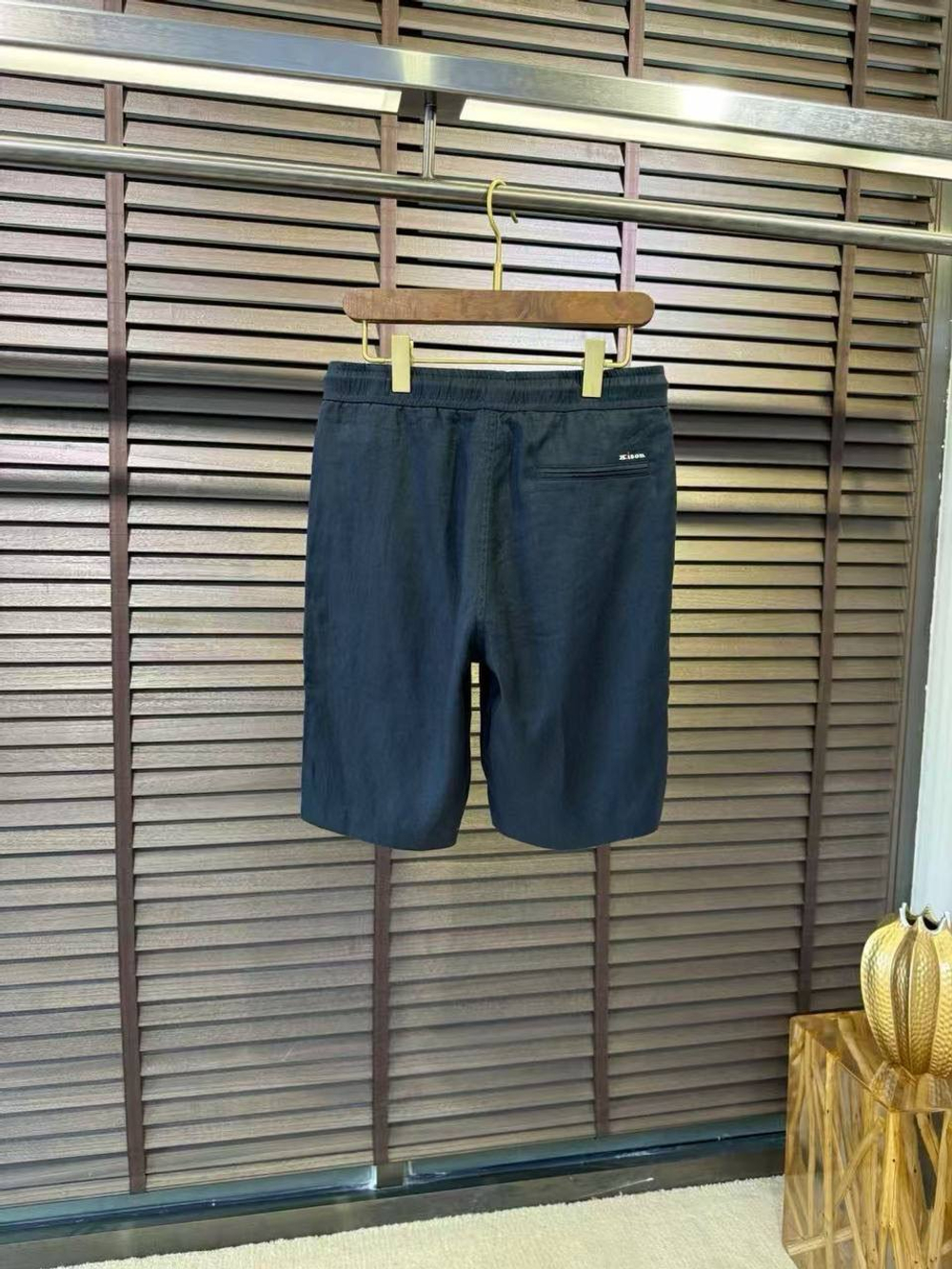 Льняные шорты Kiton