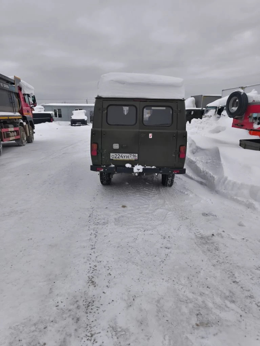 UAZ 2206* Микроавтобус 220695-04 (Микроавтобус, 8+1 мест, с ABS, Бензиновый, 2,7 л, 112 л.с.)
