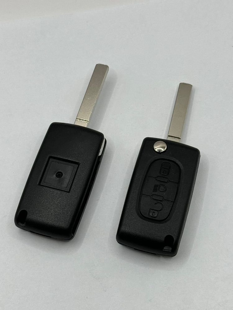 Заготовка автомобильного ключа  Peugeot CITROEN 3кн с лампой VA2 без места д/батареи 14560