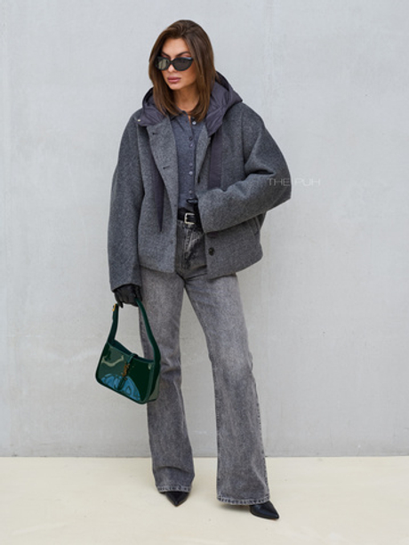 Темно-серая шерстяная куртка с капюшоном