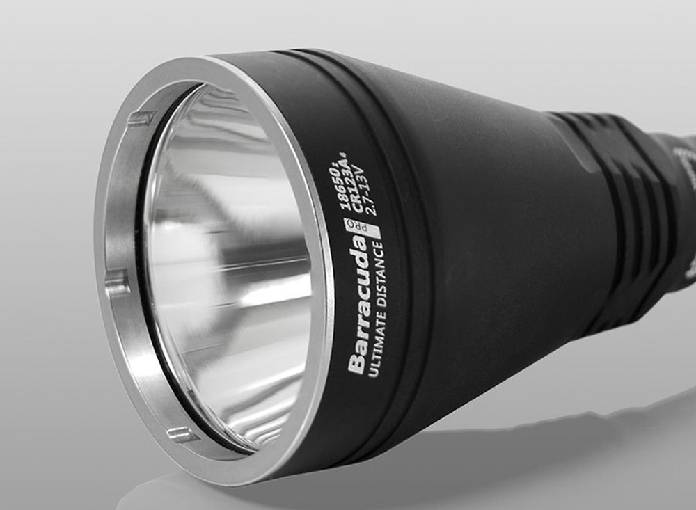 Поисковый фонарь Armytek Barracuda Pro (тёплый свет) [F03302SW]