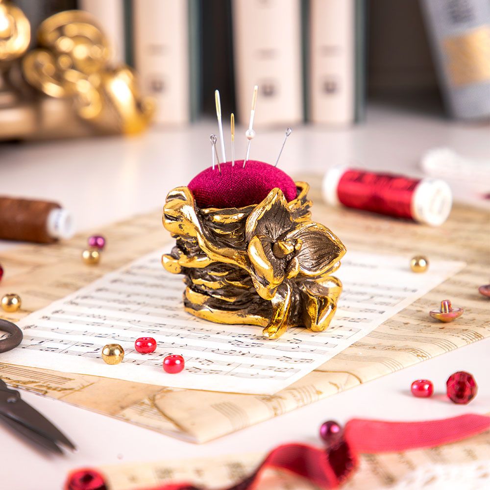 Игольница Орхидея Ликаста Бронза