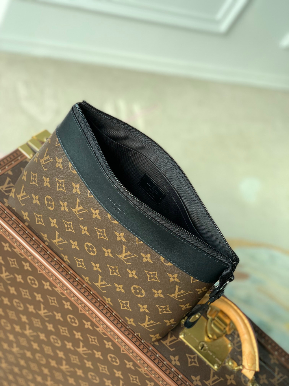 Louis Vuitton Pochette Voyage Souple