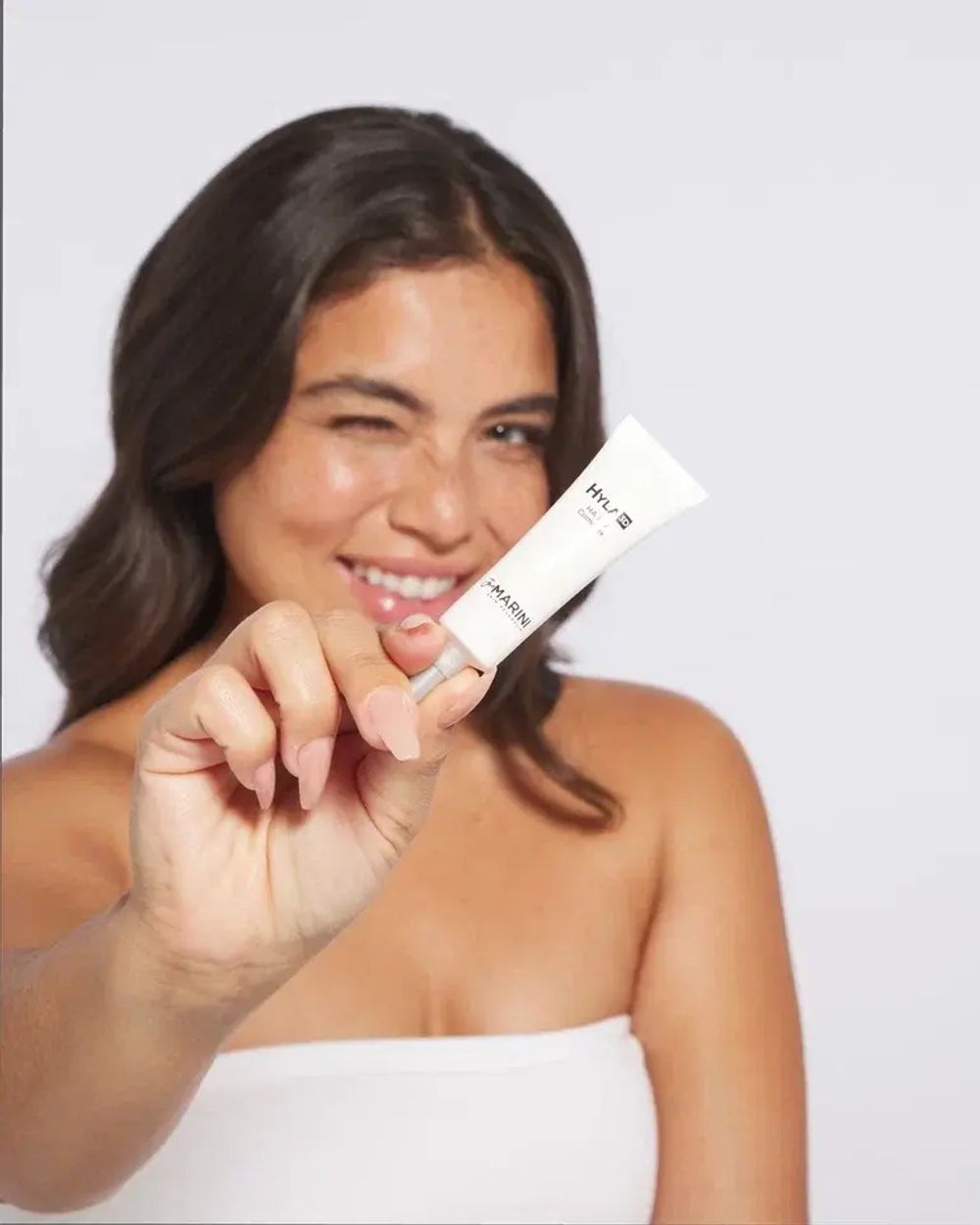 JAN MARINI HYLA3D LIP COMPLEX Крем для губ с 3D гиалуроновым комплексом