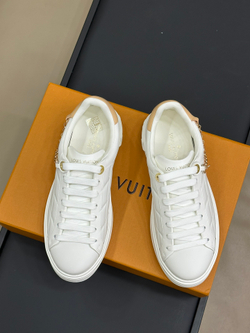 Louis Vuitton Time Out