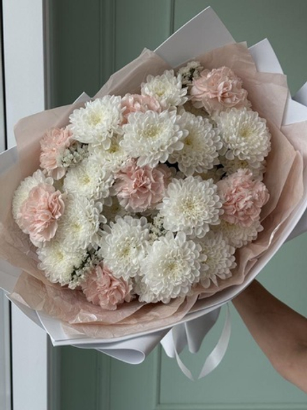 5 веточек хризантем,7 диантусов