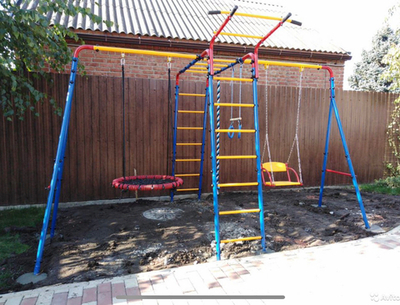 Уличный ДСК с двумя качелями