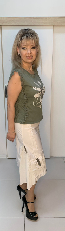 Белая французская юбка с оливковой отделкой