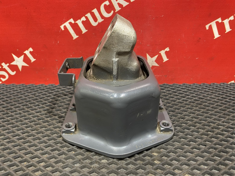 Подушка двигателя задняя 2018г