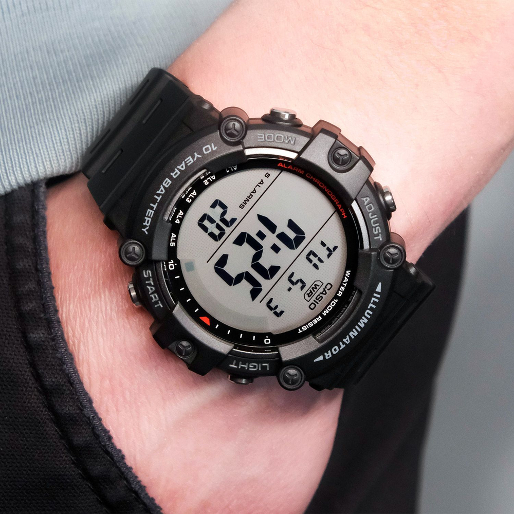 Мужские наручные часы Casio Collection AE-1500WH-1A