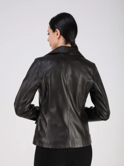 Кожаная куртка демисезонная блейзер