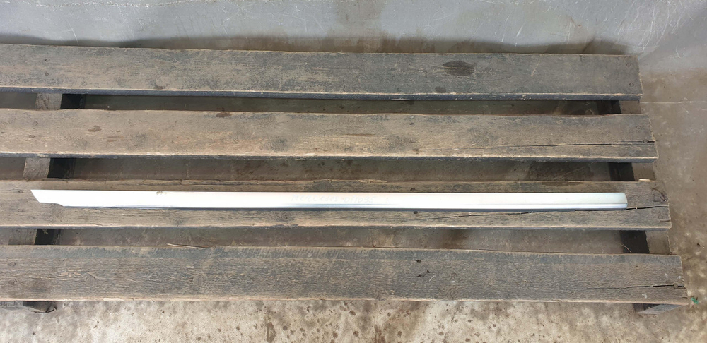 Молдинг двери передней правой Mercedes S (W222) 13-20 Б/У Оригинал A2226904206