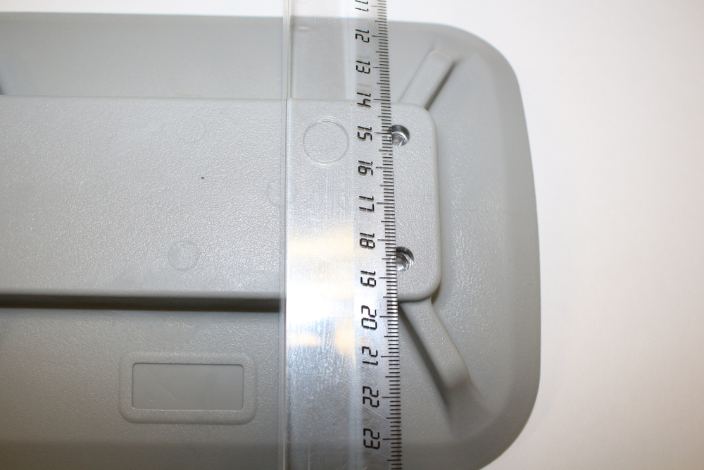 Площадка с крепежом на балон ПВХ лодки (серая) MT302