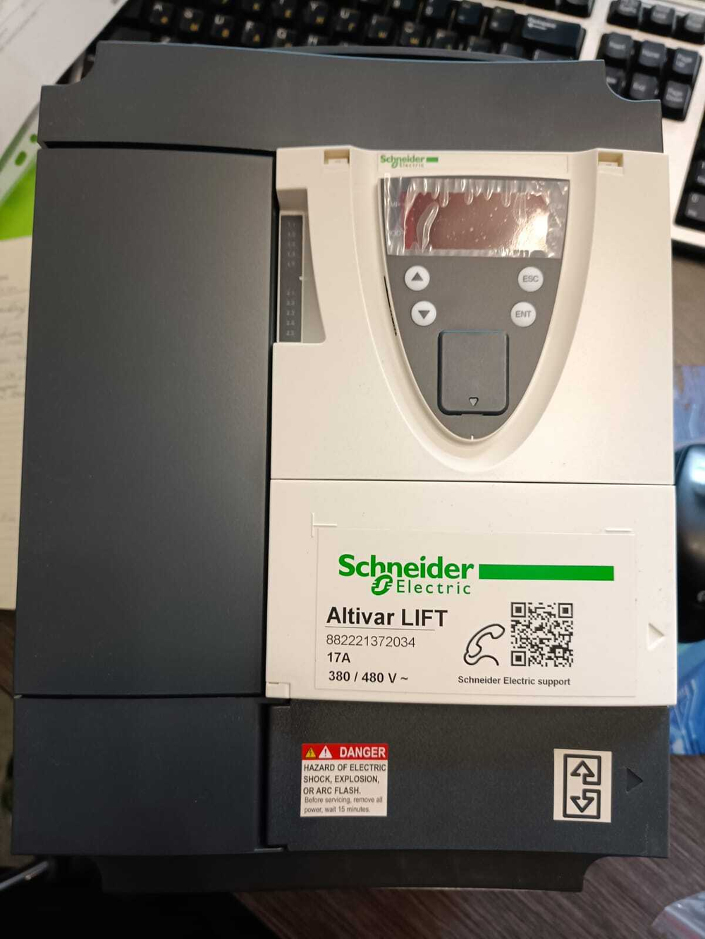 ATV71LD17N4Z Преобразователь частоты ATV71L (Altivar Lift) 7,5КВт 17А 380...480В