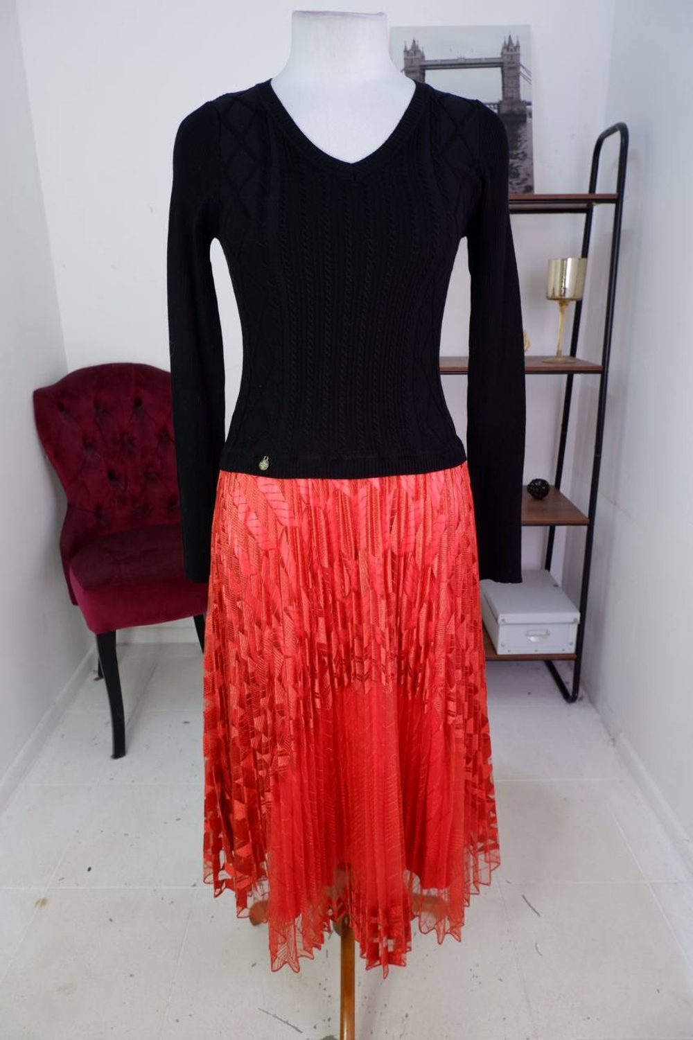 Платье Eleni Viare интересного дизайна, маркировка 42, визуально на 46/48 размер, новое