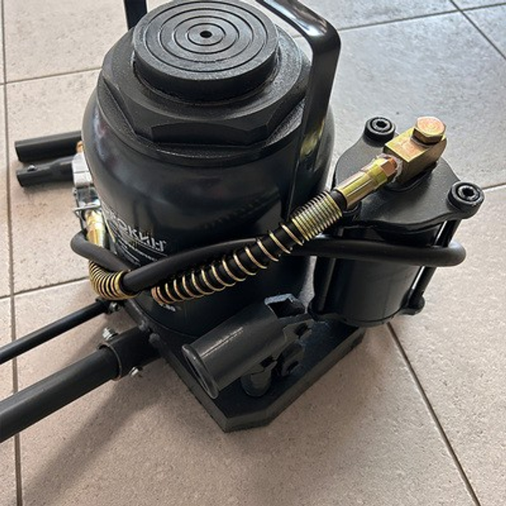 Домкрат пневмо-гидравлический СОРОКИН 3.85 (50 т - 260/430 мм)